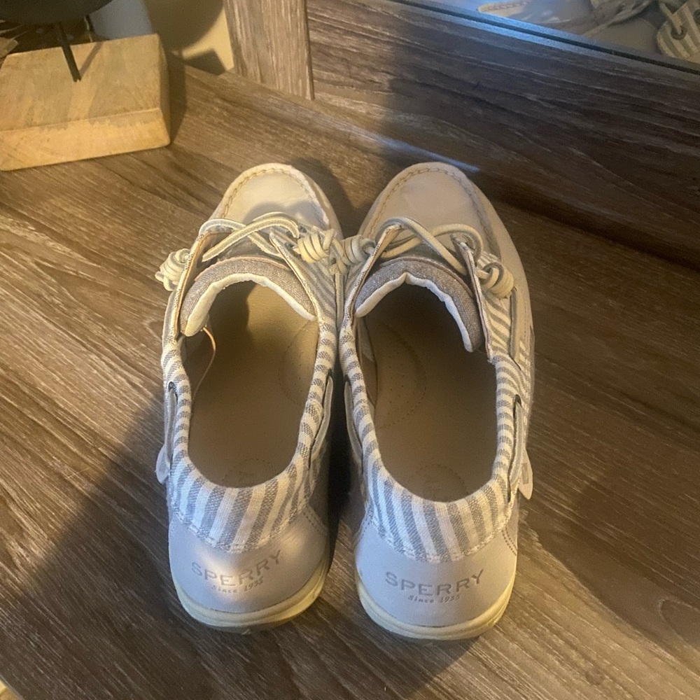 Sperrys size 10 gray and White